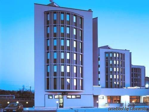 Classic Hotel Tulipano แตร์นี ภายนอก รูปภาพ