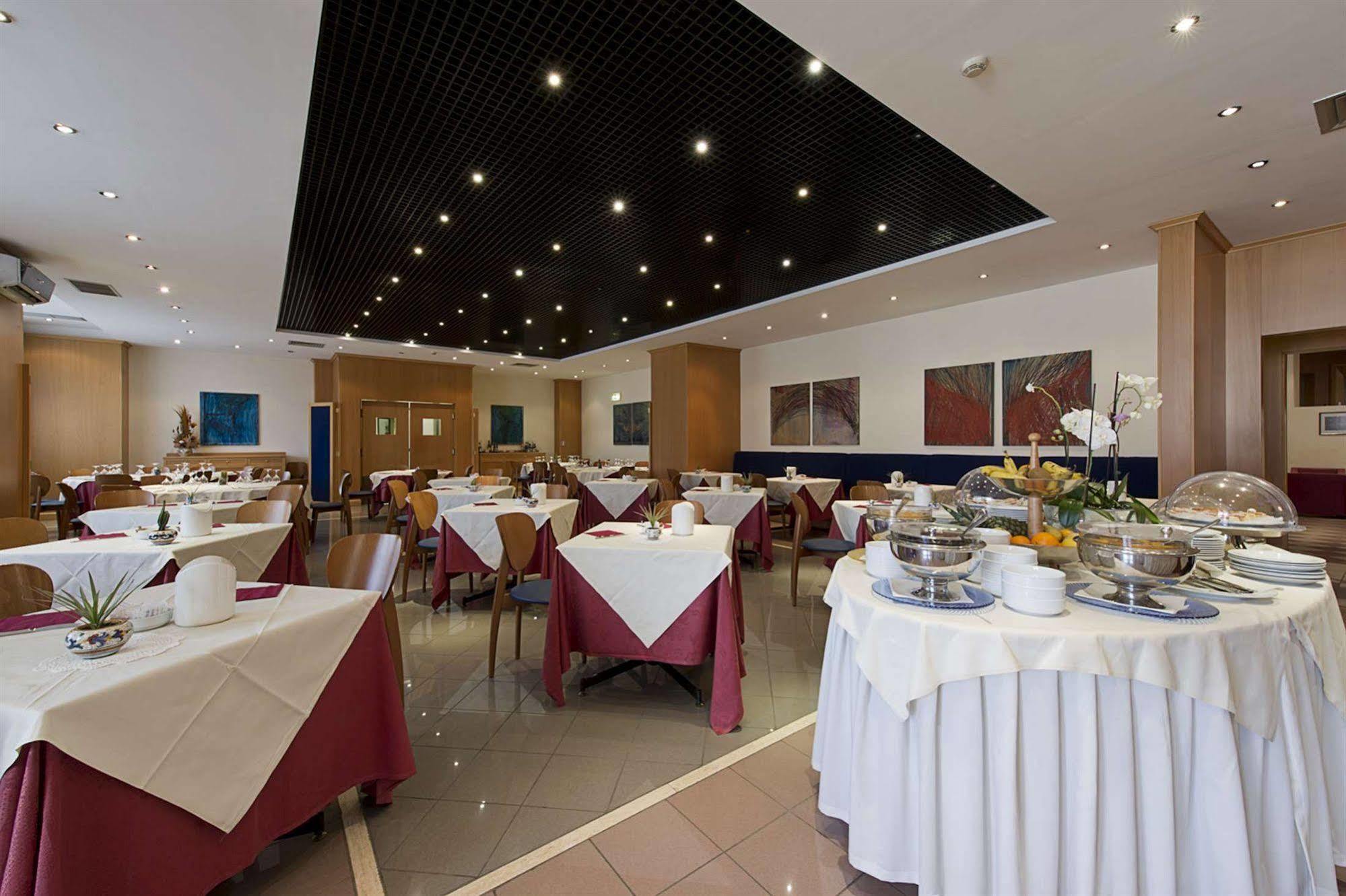 Classic Hotel Tulipano แตร์นี ภายนอก รูปภาพ