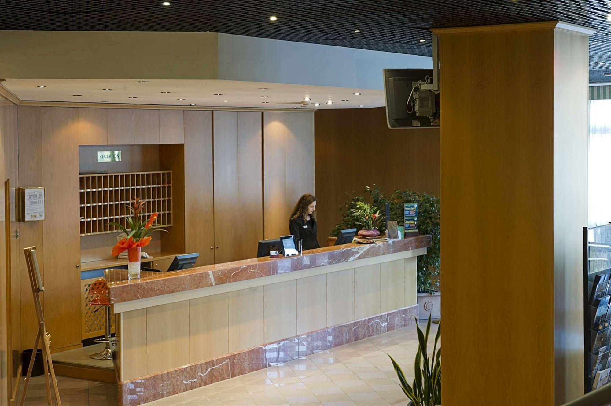 Classic Hotel Tulipano แตร์นี ภายนอก รูปภาพ