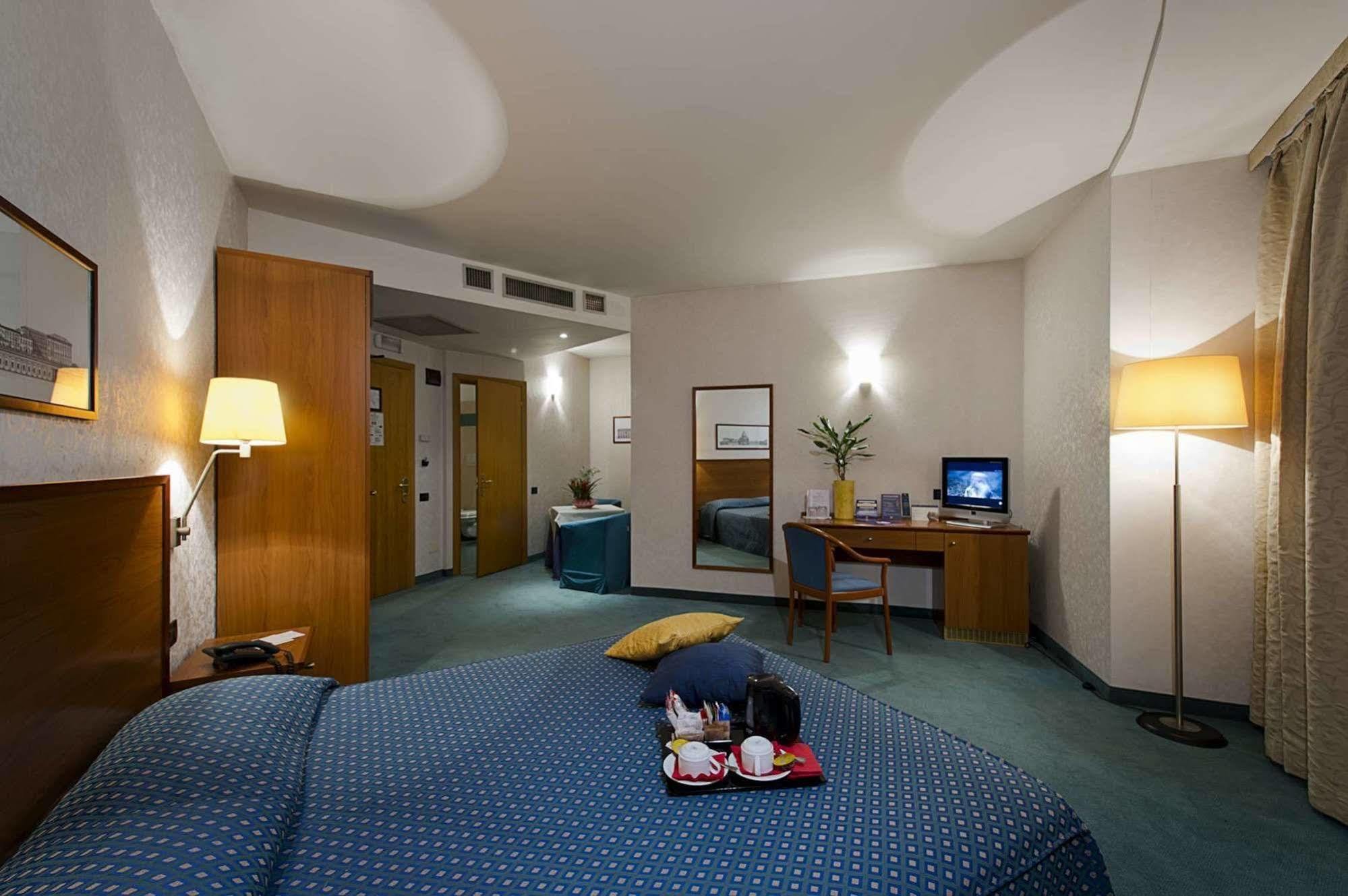Classic Hotel Tulipano แตร์นี ภายนอก รูปภาพ